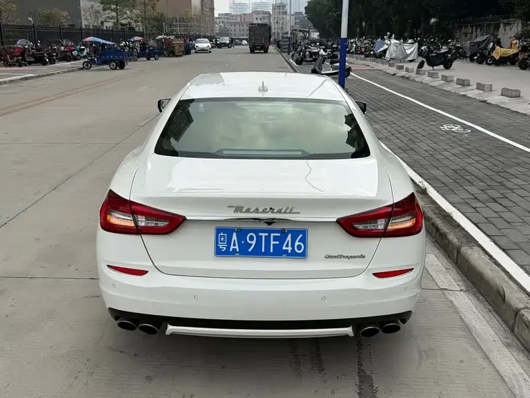 Maserati Quattroporte 3.0 T Standard