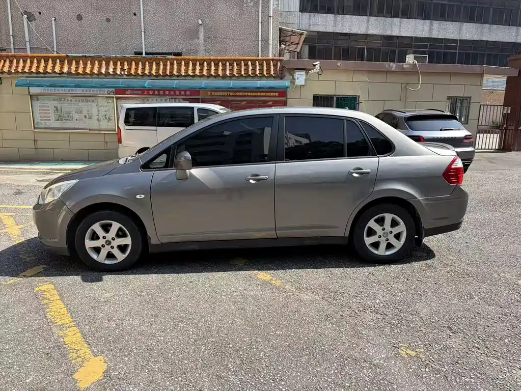 Venucia D50 1.6 L Manual Luxury