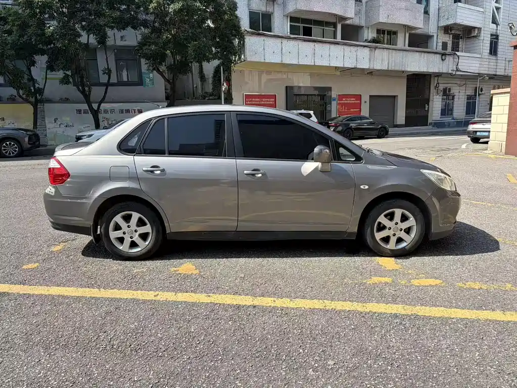 Venucia D50 1.6 L Manual Luxury