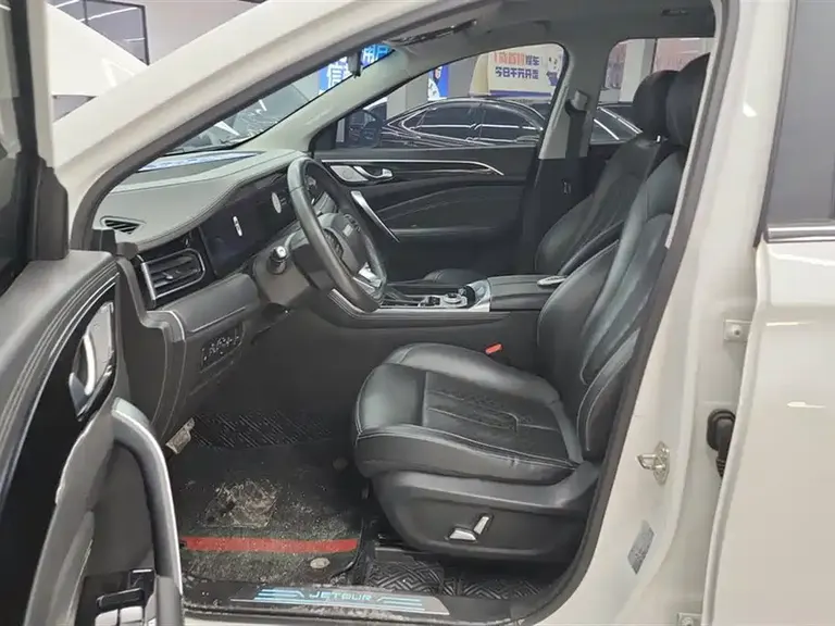 Jetour X90 1.6 T DCT Shadow Supreme 7-seat