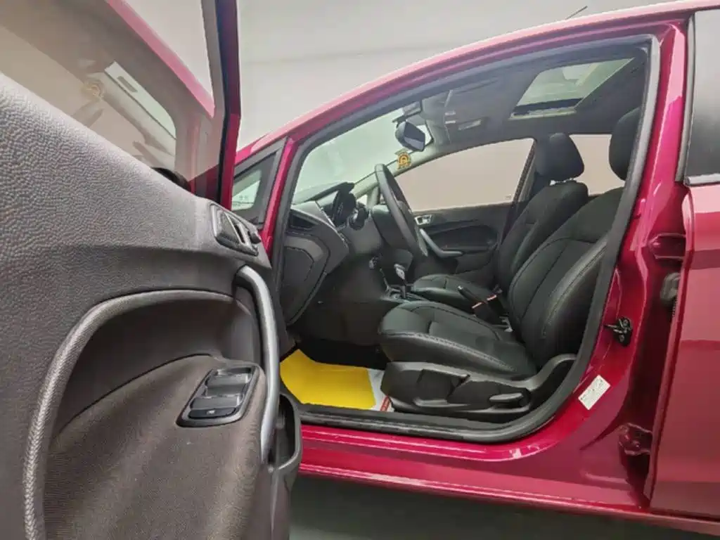 Fiesta Hatchback 1.5 L Auto Fashionable