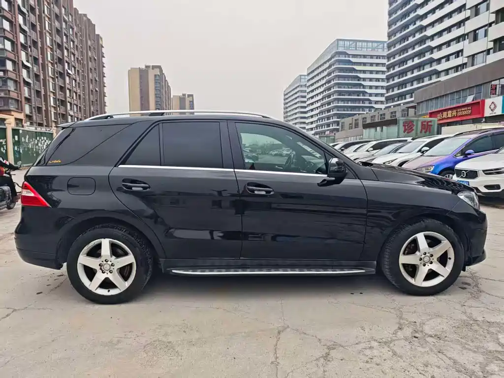 Mercedes-Benz M-Class ML 400 4 MATIC Luxury