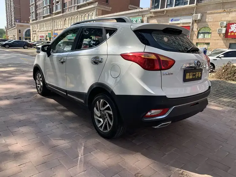 JAC Refine S3 1.5 L CVT Luxury Smart