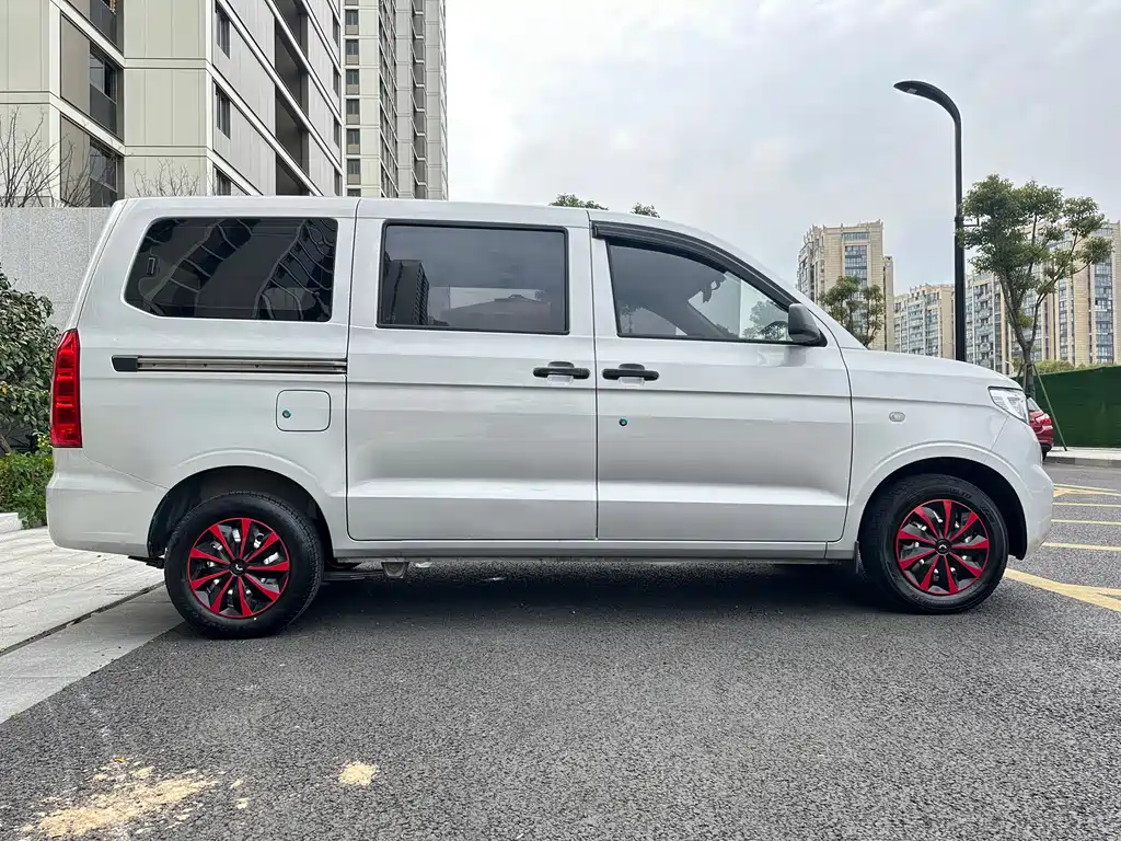 Wuling Hongguang V 1.5 L Power Take Electric Assist LAR