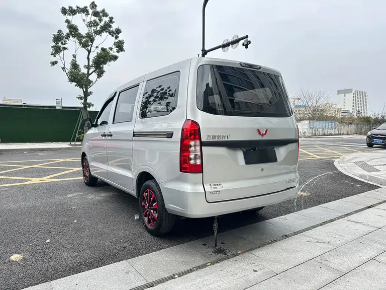 Wuling Hongguang V 1.5 L Power Take Electric Assist LAR