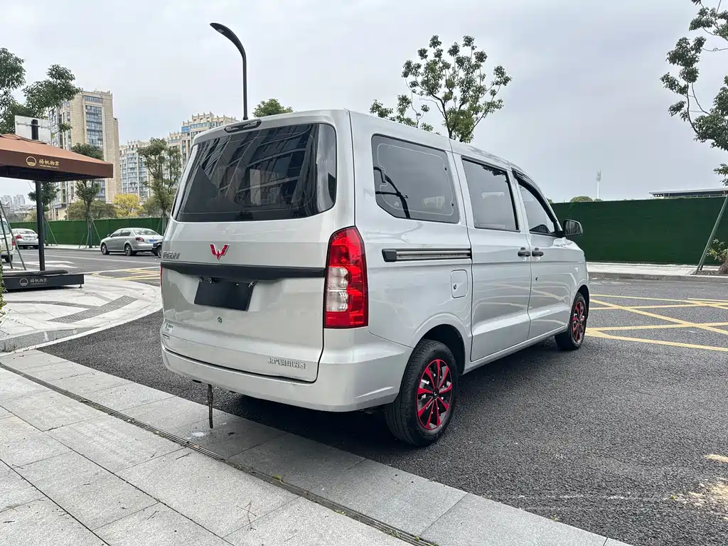 Wuling Hongguang V 1.5 L Power Take Electric Assist LAR
