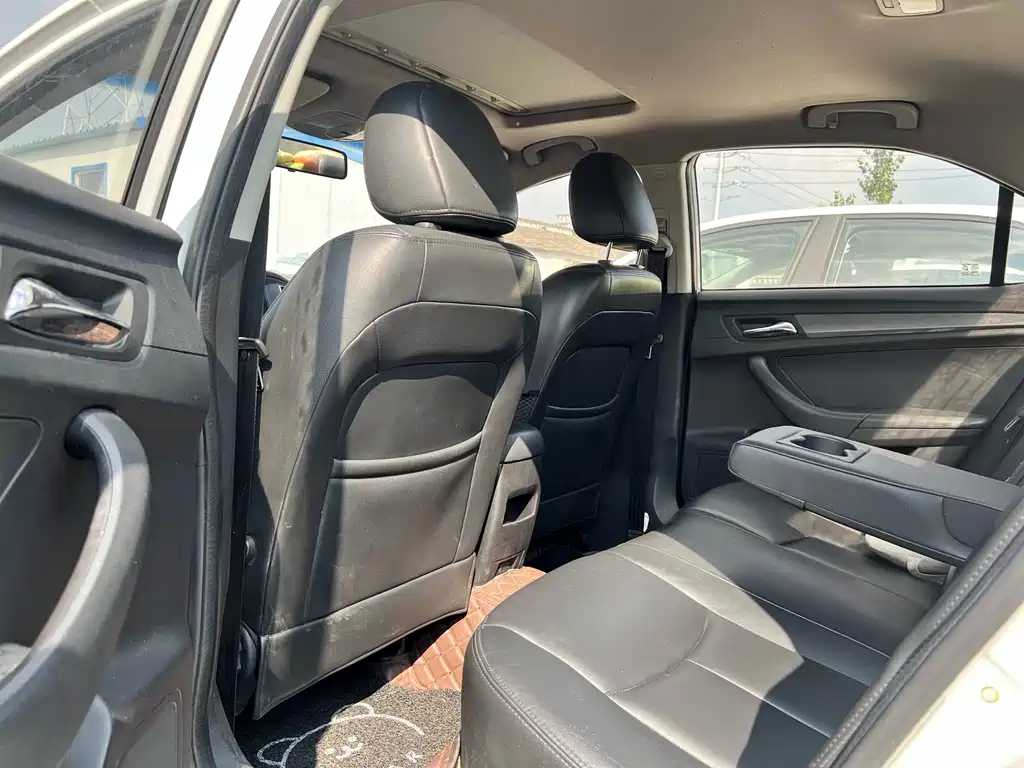 Roewe 360 1.5 L Auto Luxury