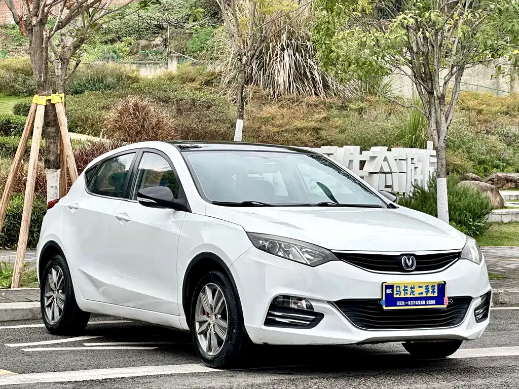 Eado XT 1.6 L Manual Premium Cool CN-V