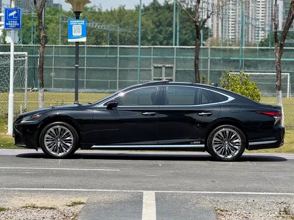 Lexus LS 500 h Executive CN-V