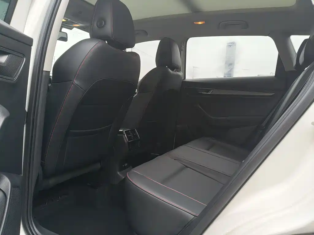 Karoq TSI280 Premium