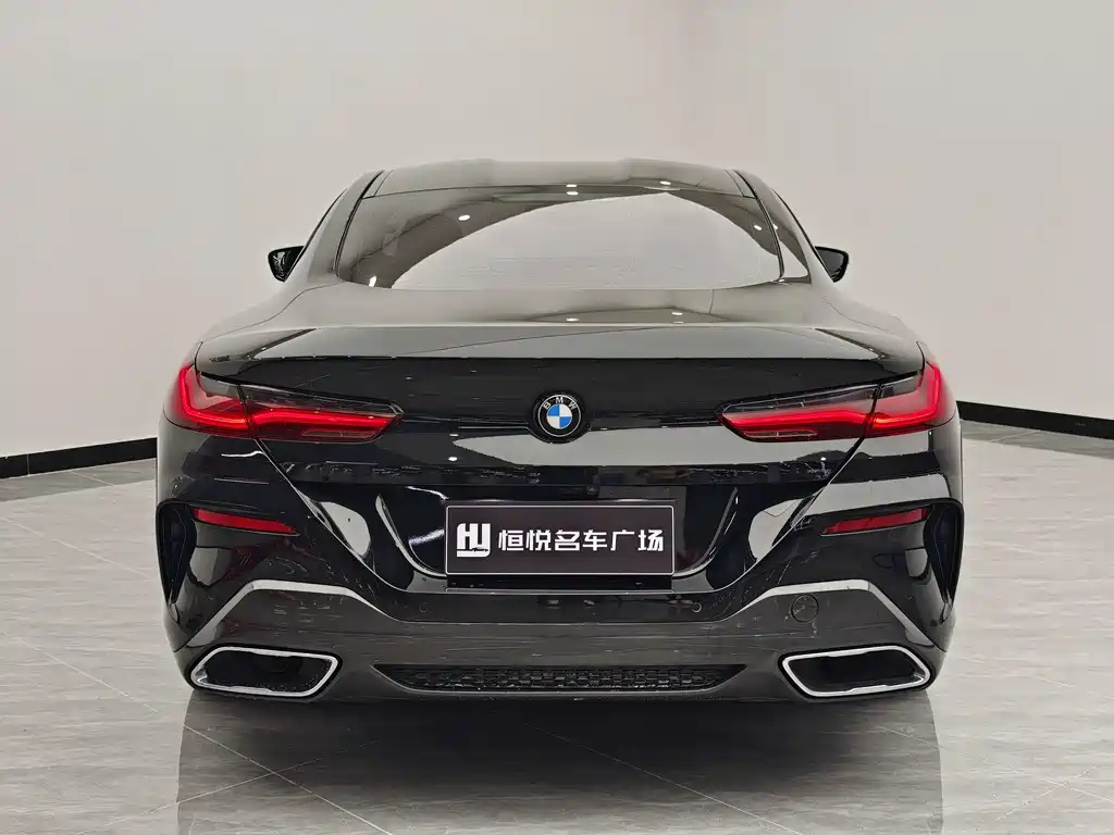 BMW 8 Series 840 i 2-door Coupe M Sport Package