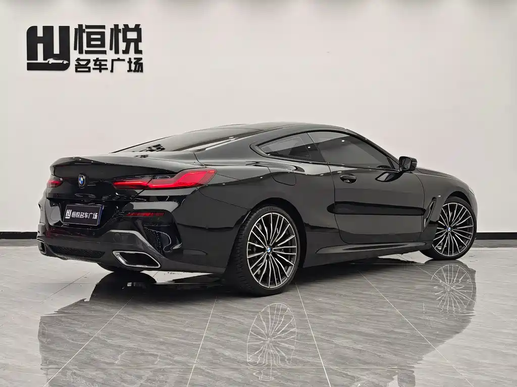 BMW 8 Series 840 i 2-door Coupe M Sport Package