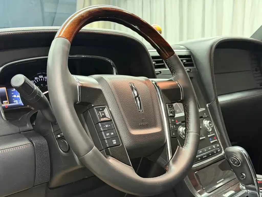 Navigator 3.5 T AWD