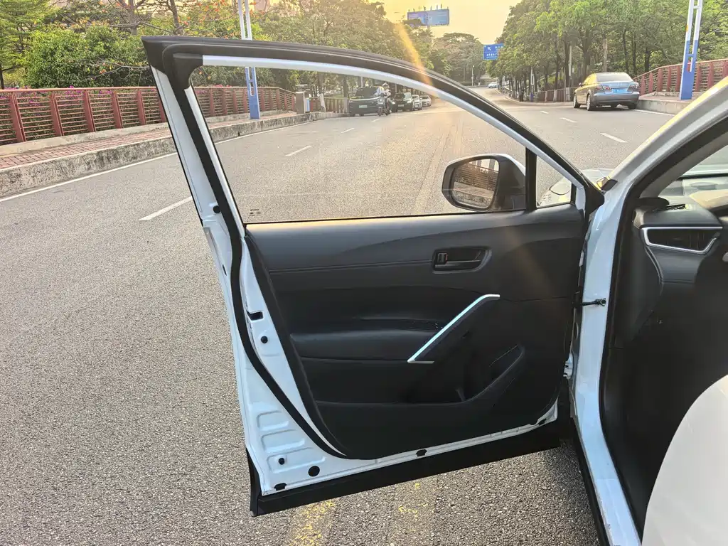 Frontlander 2.0 L CVT Elite