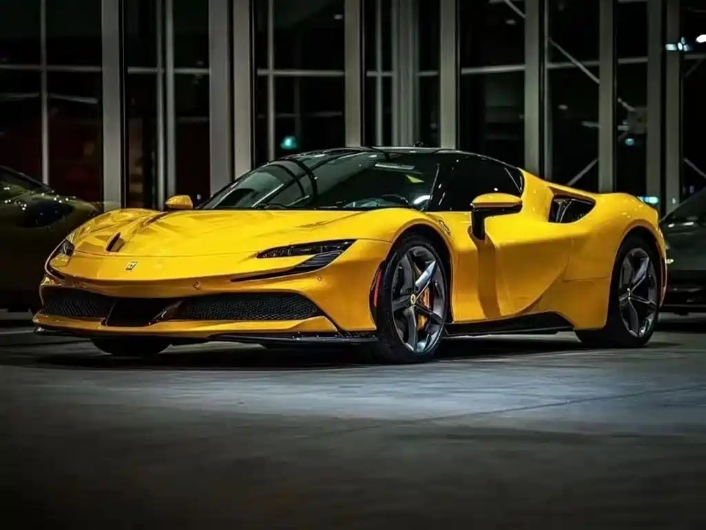 SF90 3.9 T V8 Spider