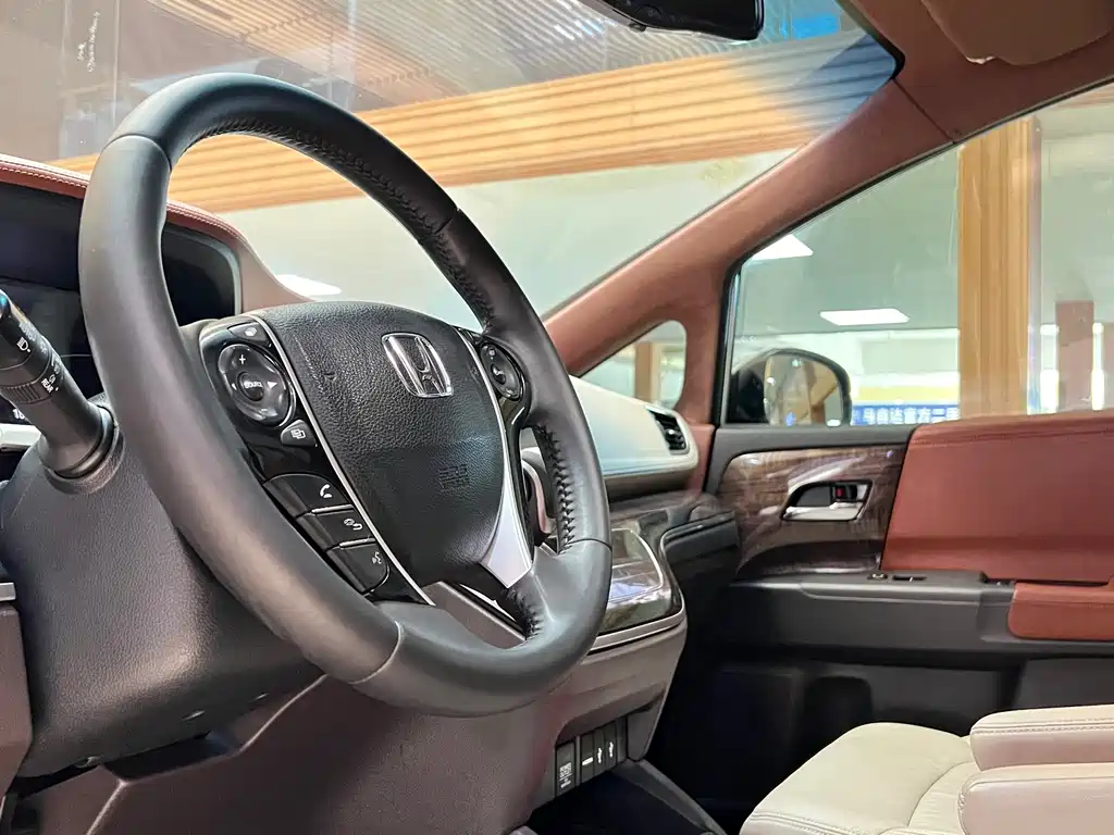 Odyssey Facelift 2.4 L Smart Enjoyment