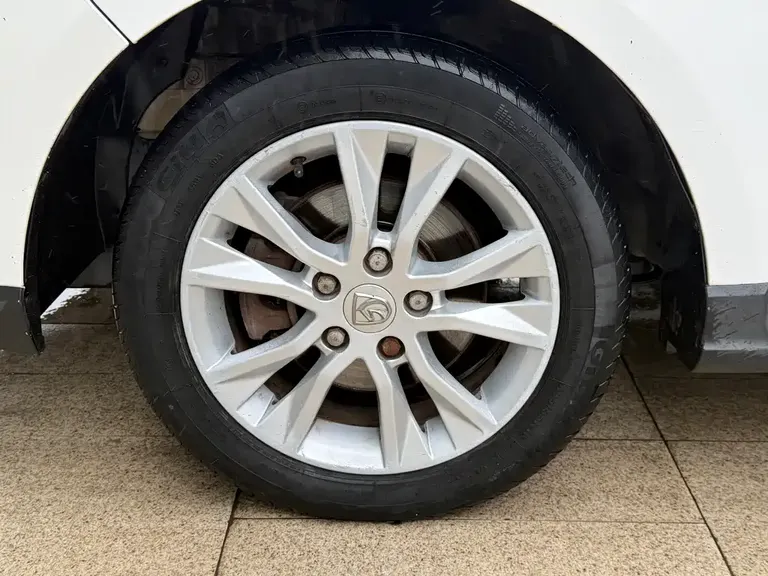 Baojun 730 1.5 L Manual Comfort 7-seat CN-V