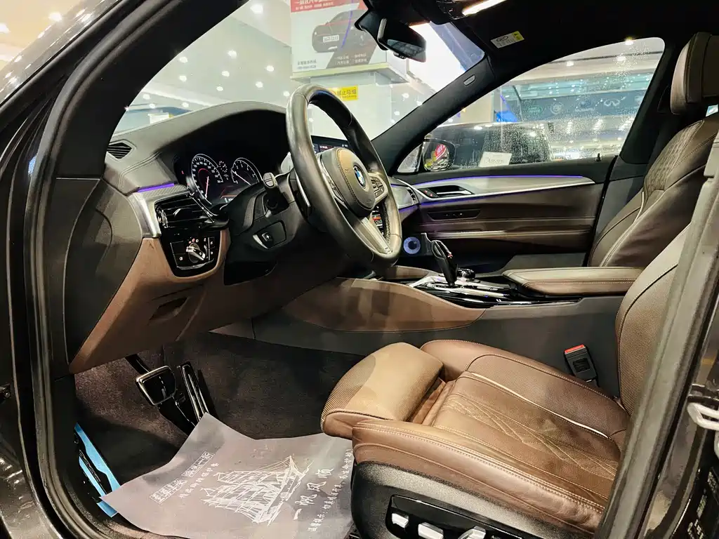 BMW 6 Series GT 640 i xDrive M Sport Package