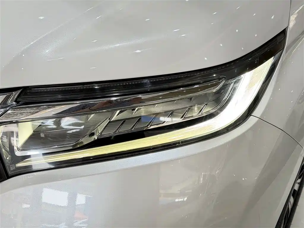 Avancier 370 TURBO 2 WD Luxury