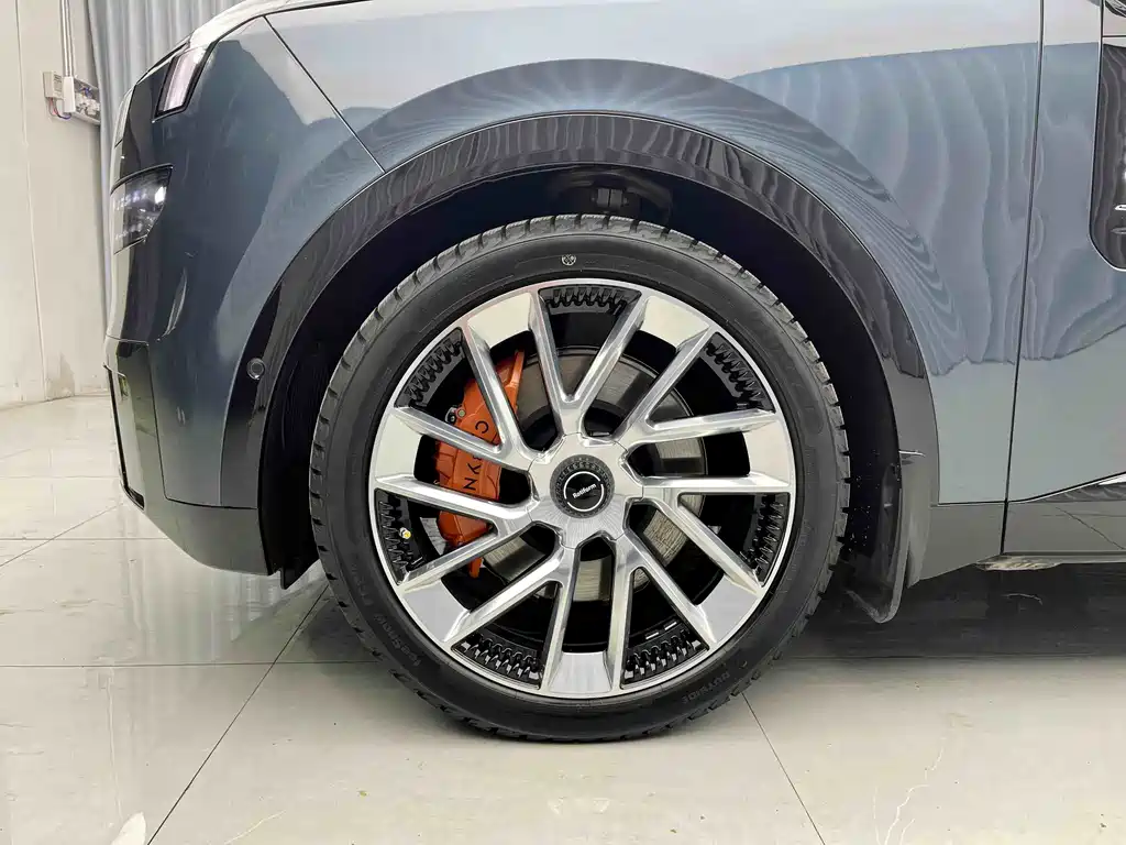 Lynk & Co 900 2.0 T Ultra