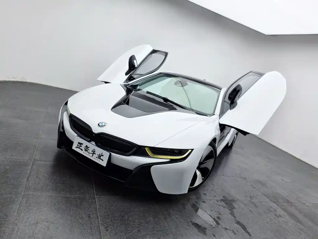 BMW i8 Standard