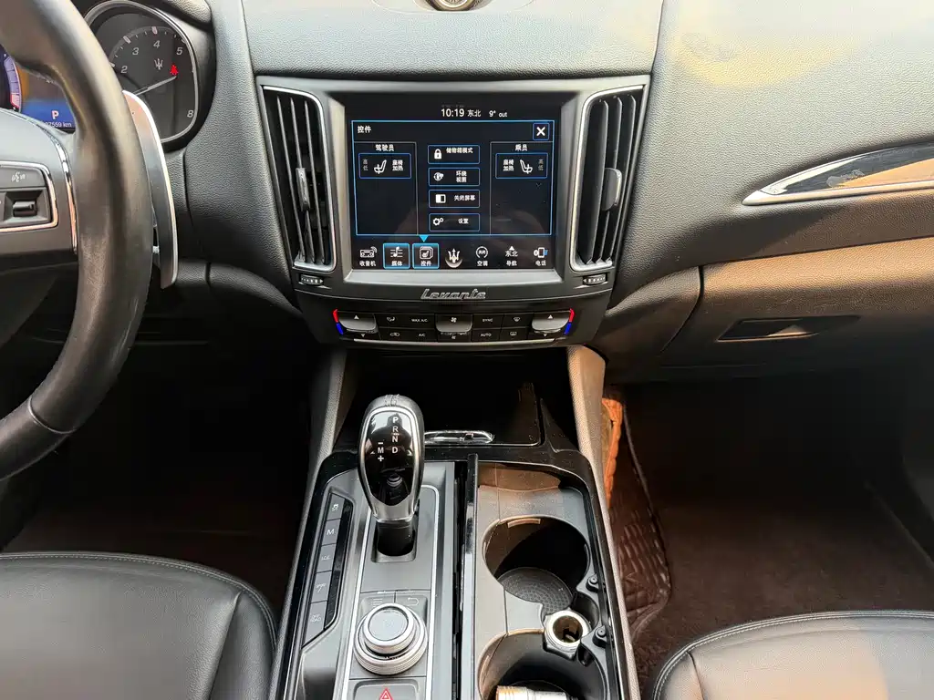 Levante 3.0 T Sport