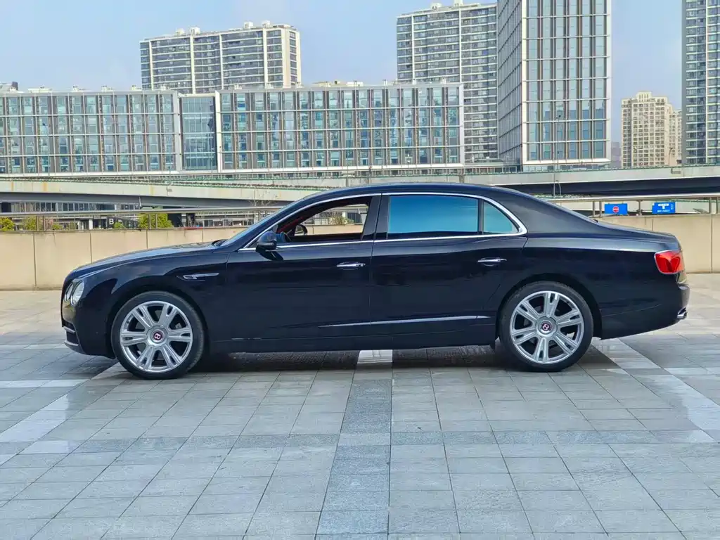 Flying Spur 4.0 T V8 Distinguished