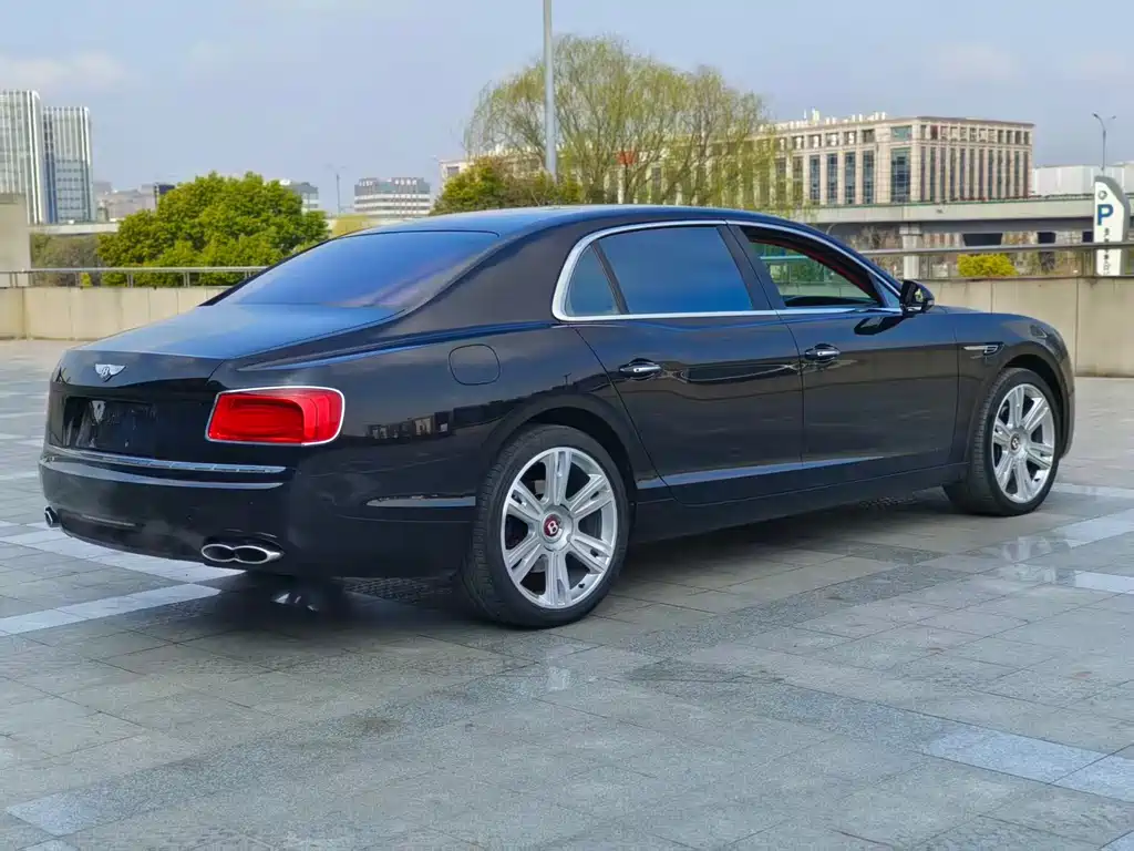 Flying Spur 4.0 T V8 Distinguished
