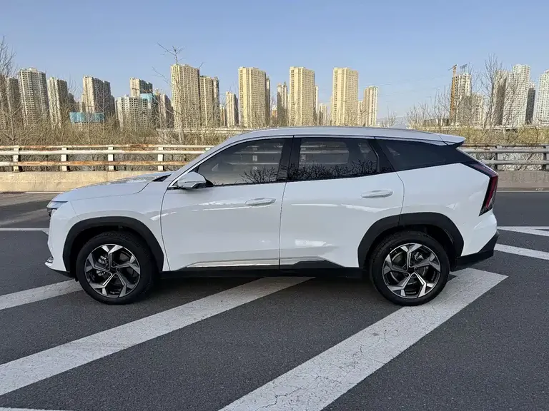 Geely Boyue L 1.5 TD DCT Glory