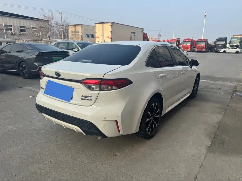 Levin Dual Engine 1.8 H E-CVT Sport