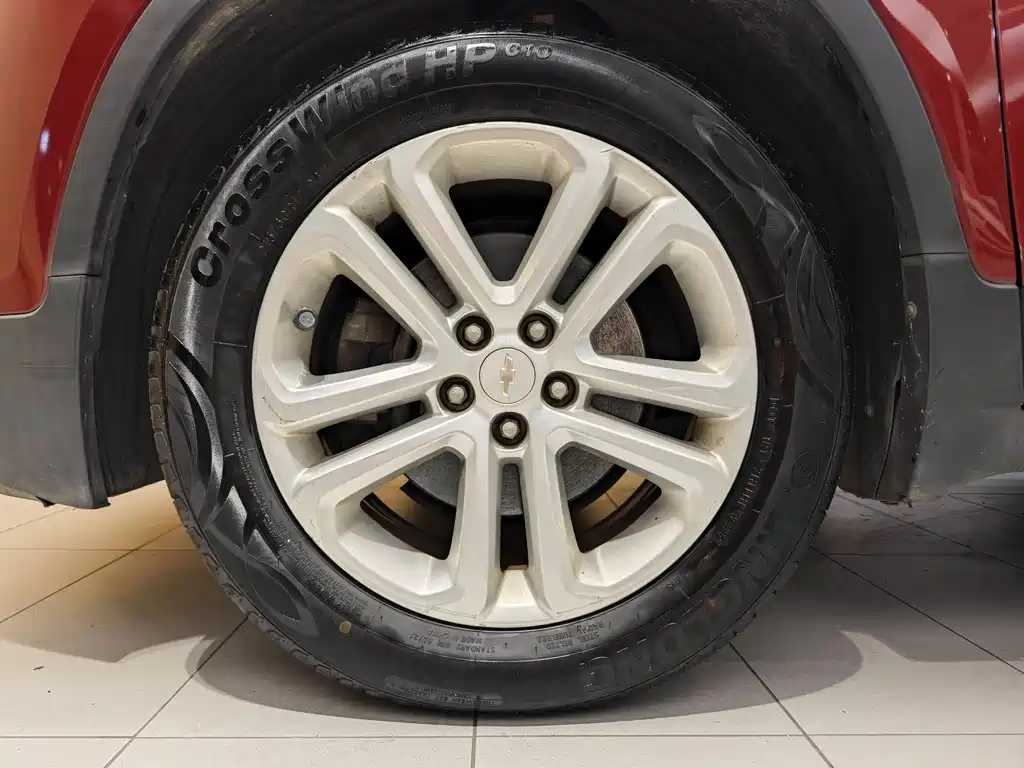 Tracker 1.4 T Auto 2 WD Comfort Sunroof