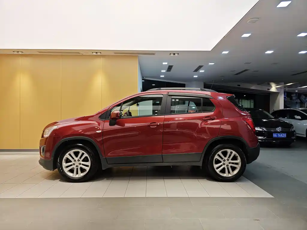 Tracker 1.4 T Auto 2 WD Comfort Sunroof