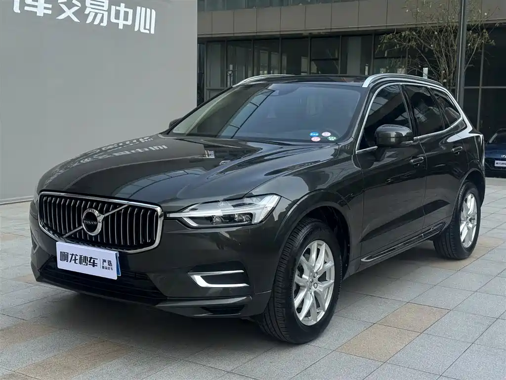 Volvo XC60 T5 4 WD Smart Ease Luxury