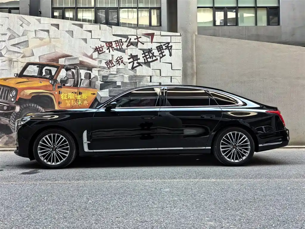 Hongqi H9 2.0 T Connected Flagship Enjoyment