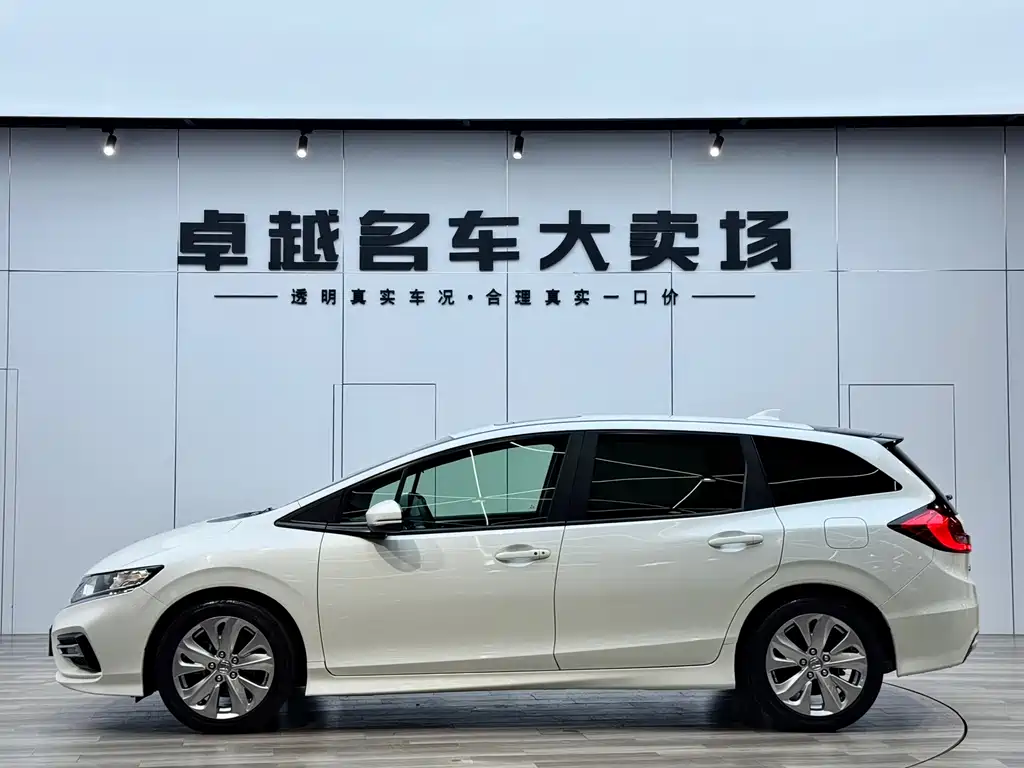 Jade 1.8 L Auto Comfort 5-seat