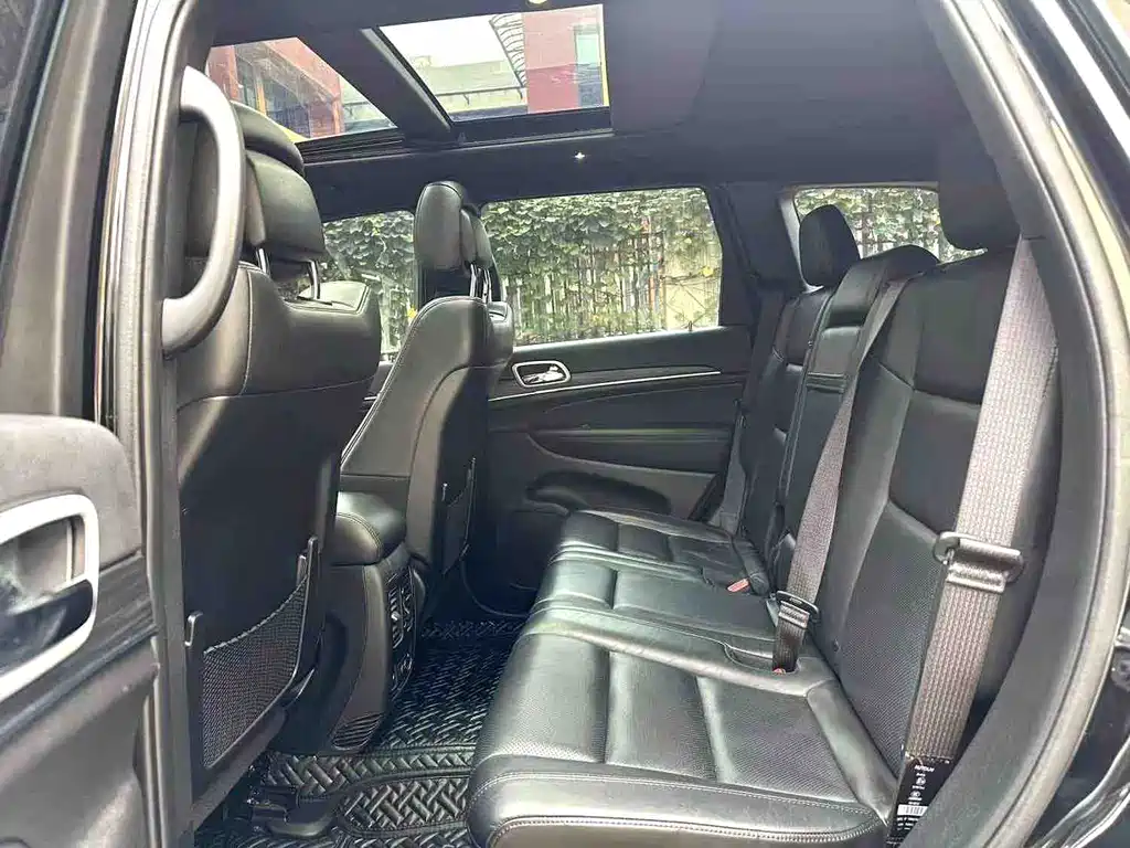 Grand Cherokee (Import) 3.0 L Elite Navigation