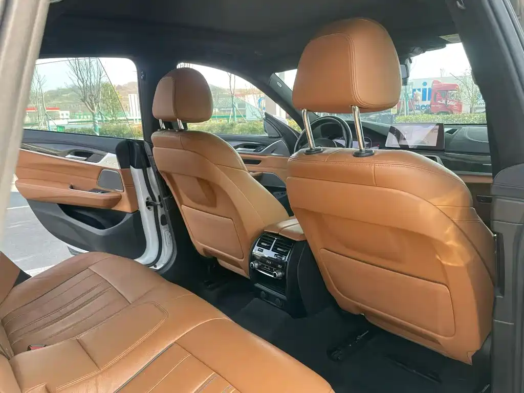 BMW 6 Series GT 630 i M Sport Package