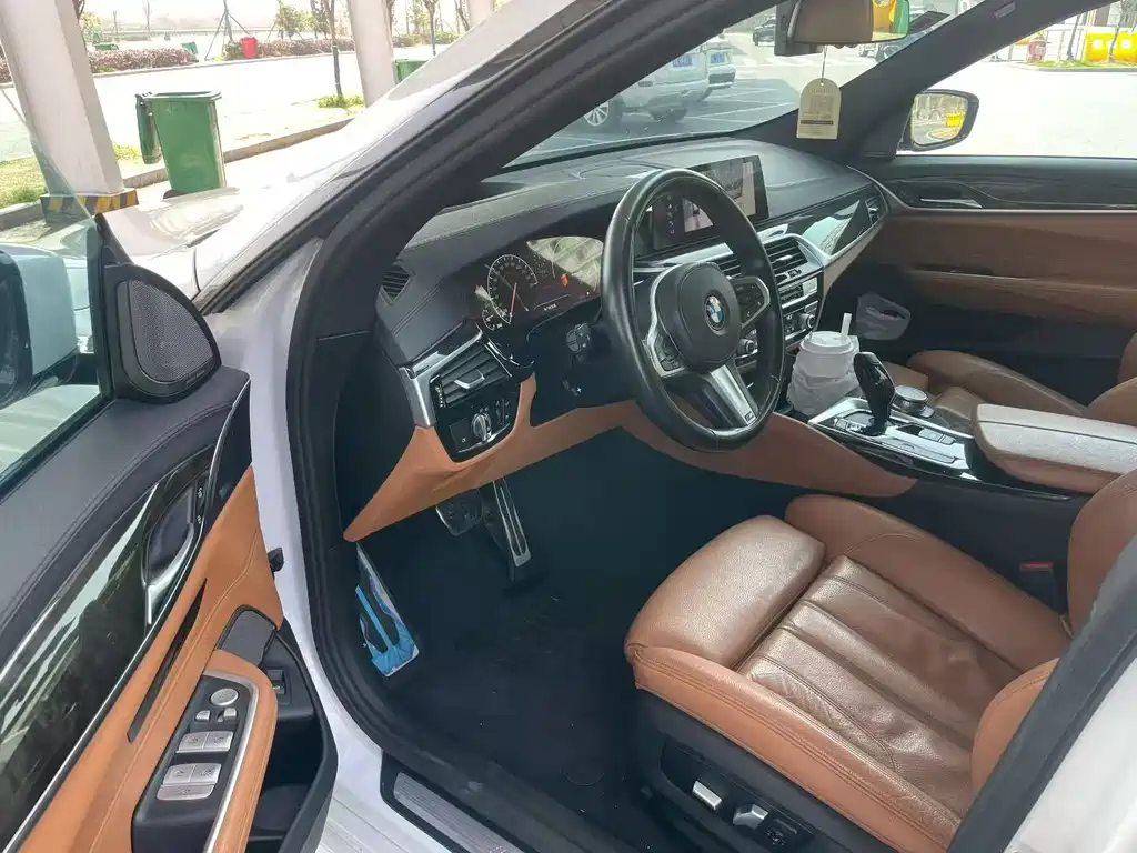 BMW 6 Series GT 630 i M Sport Package