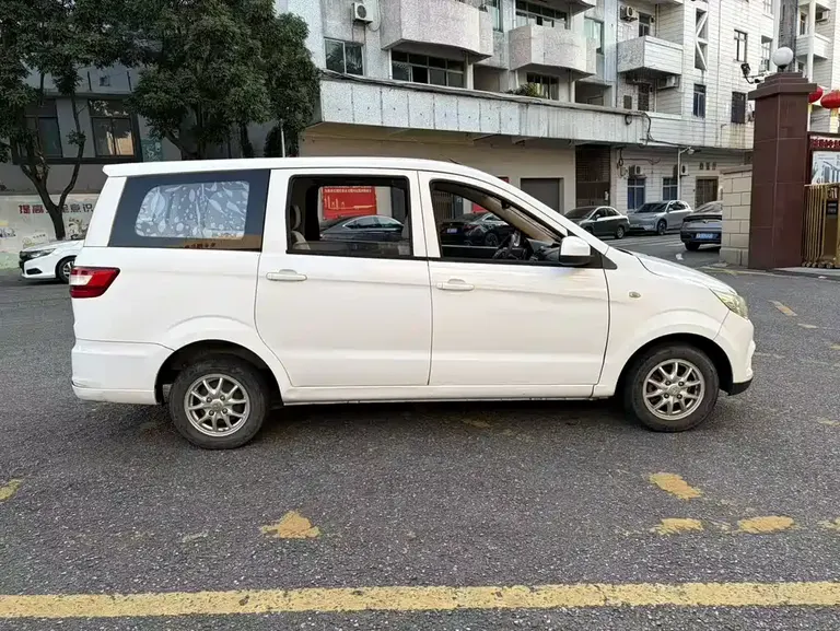 BAIC Huansu H2 H2 E 1.5 L Fashion BJ415 B