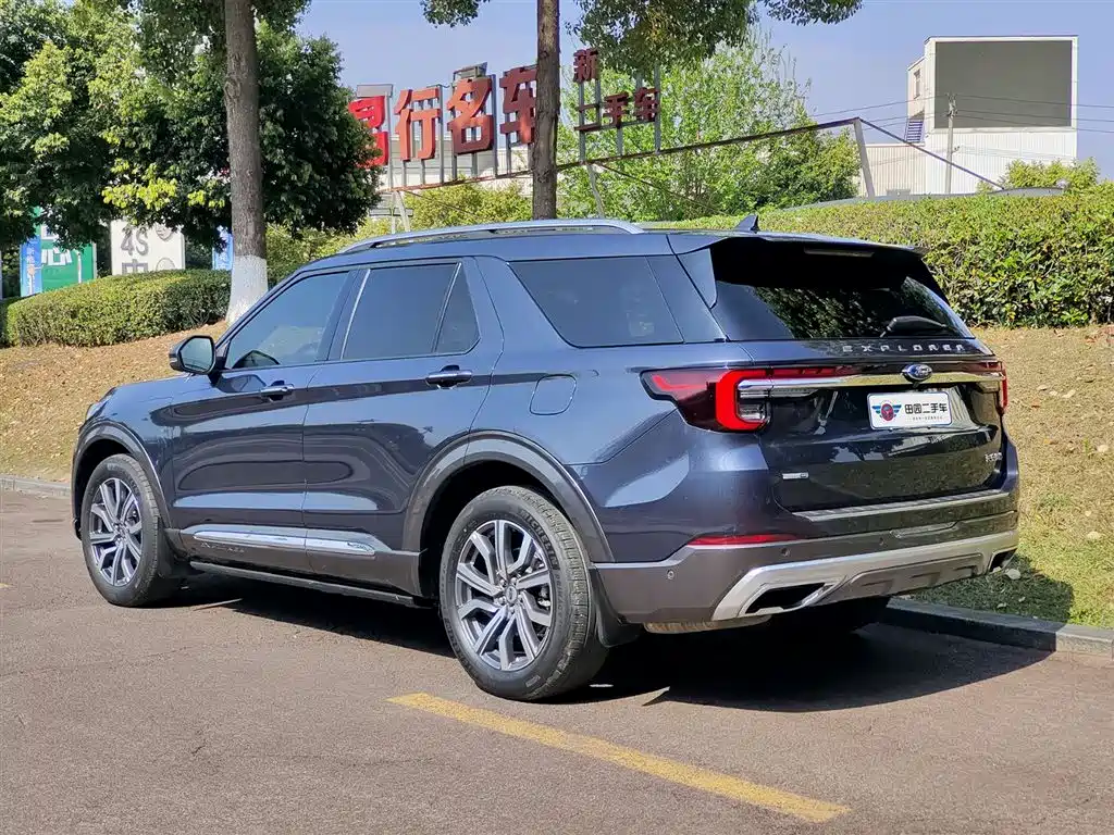 Explorer EcoBoost 285 4 WD Titanium 6-seat