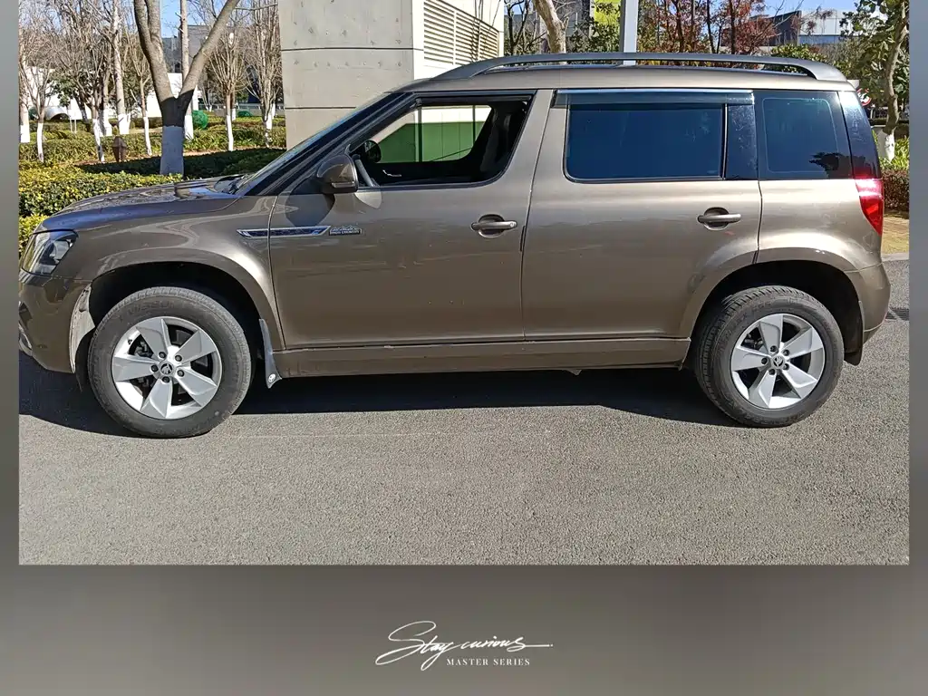 Yeti TSI280 DSG Forward