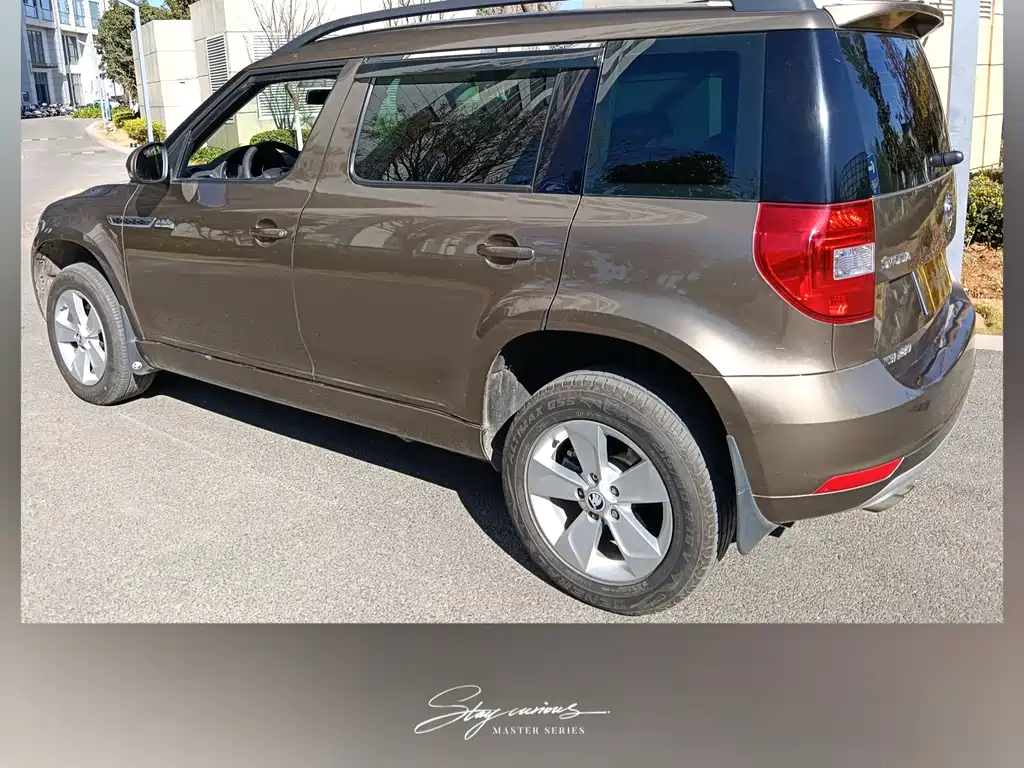 Yeti TSI280 DSG Forward