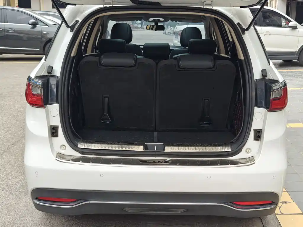 Song MAX 1.5 T Auto Connected Elite 7-seat