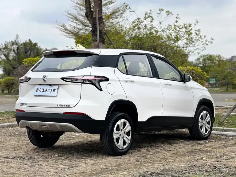 Baojun 510 1.5 L Manual Power Enjoyment 77 kW CN-VI