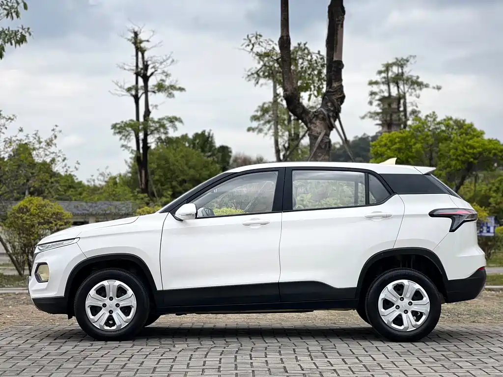 Baojun 510 1.5 L Manual Power Enjoyment 77 kW CN-VI