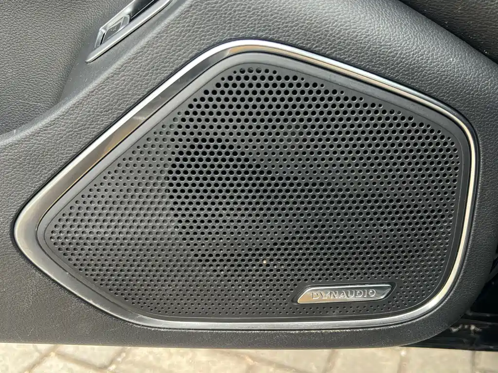 Hongqi H5 2.0 T Auto Connected Flagship