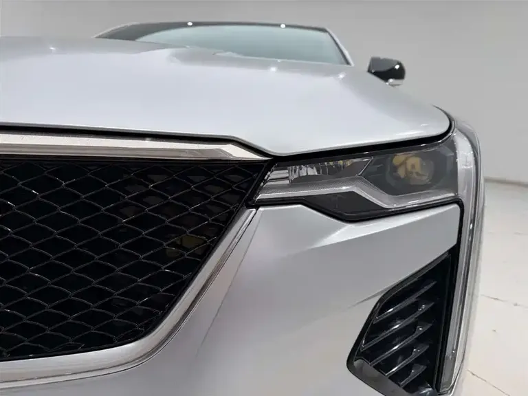 Cadillac CT4 28 T Fashion