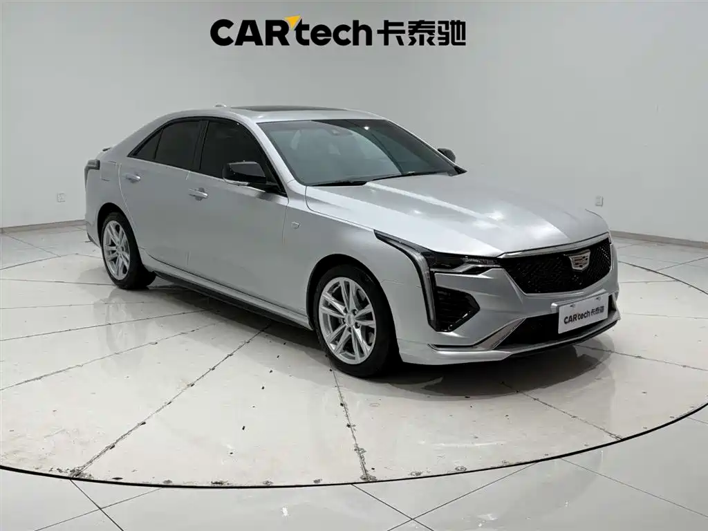 Cadillac CT4 28 T Fashion