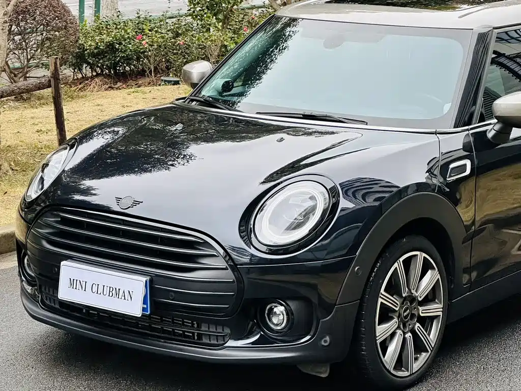 MINI CLUBMAN Facelift 1.5 T COOPER Connoisseur