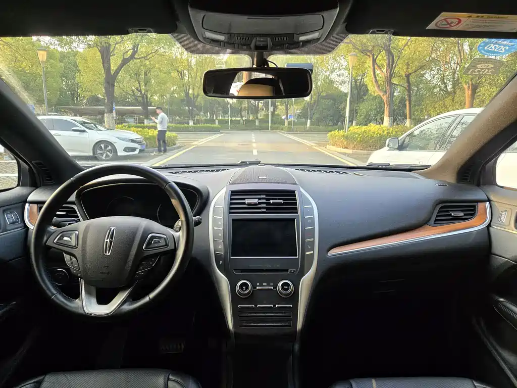 Lincoln MKC 2.0 T 4 WD Honor Shine